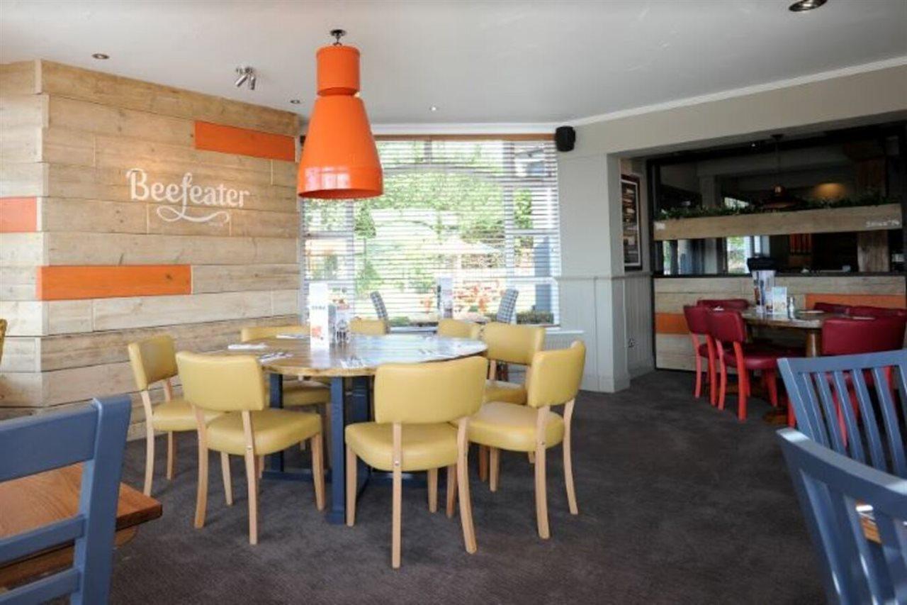 Premier Inn Premier Inn Southend Airport Экстерьер фото